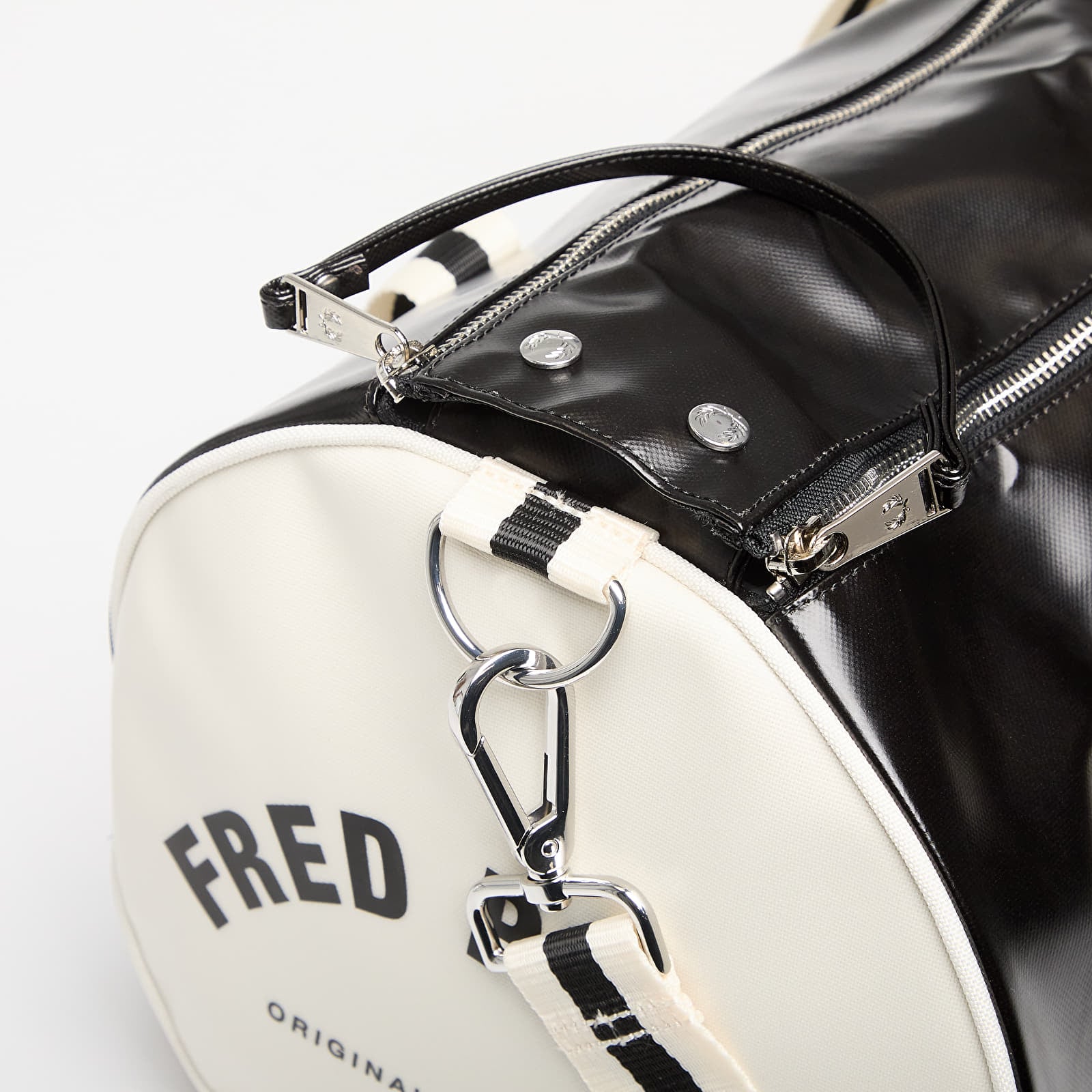 Fred Perry Classic Barrel Bag Black/White