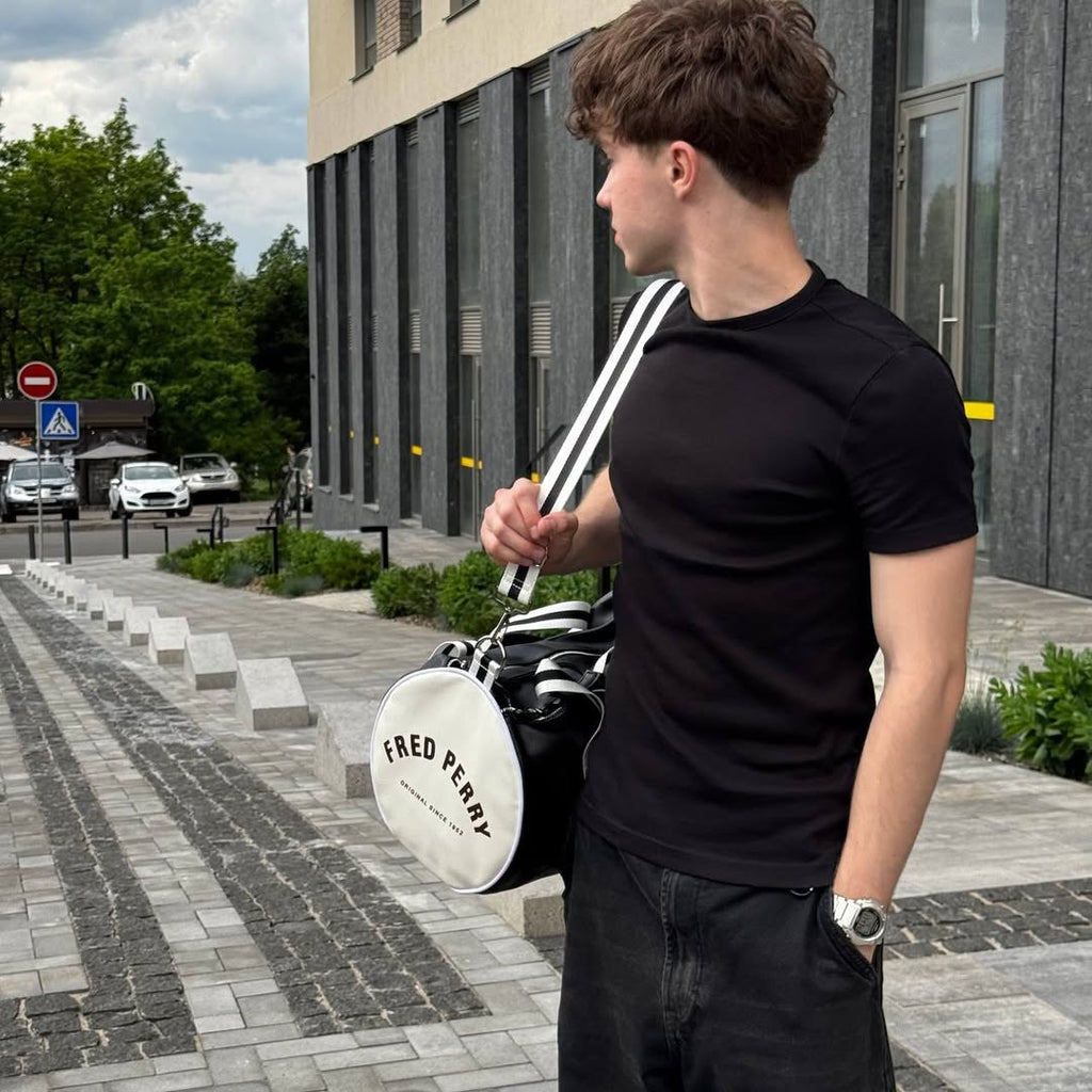 Fred Perry Classic Barrel Bag Black/White