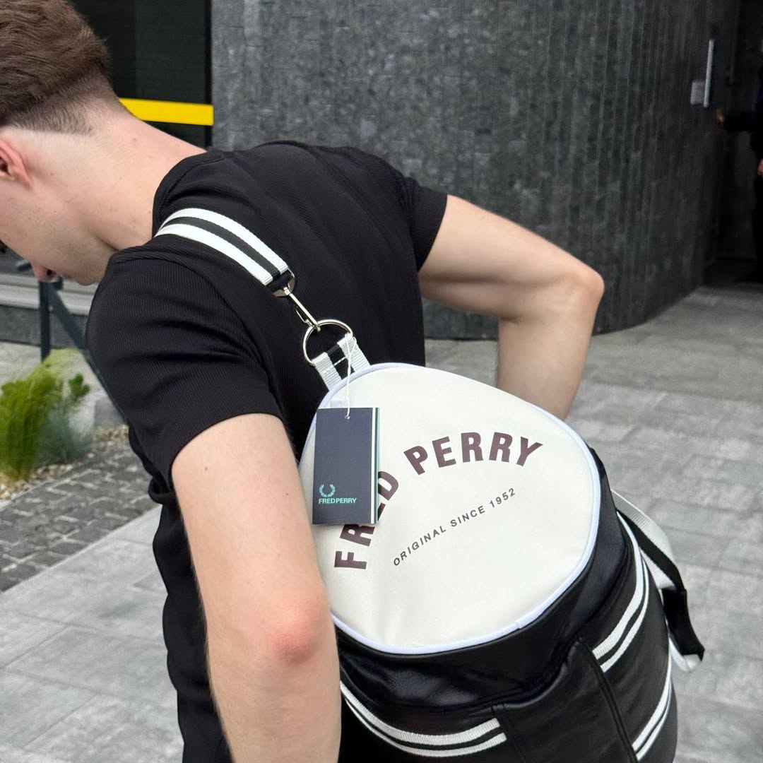 Fred Perry Classic Barrel Bag Black/White